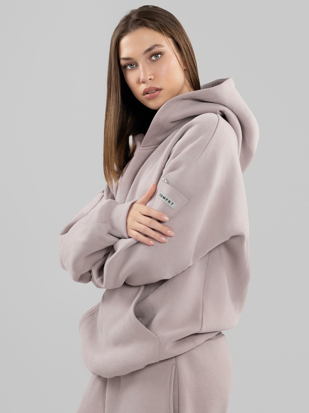 Comfort Travel Essentials Hoodie in Bark